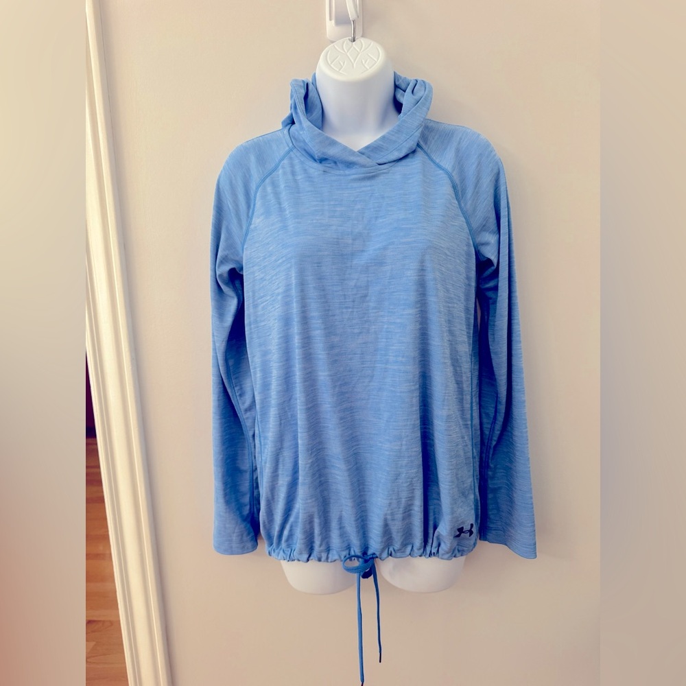 Under Armour HeatGear hooded pullover with drawstring bottom size XS loose fit